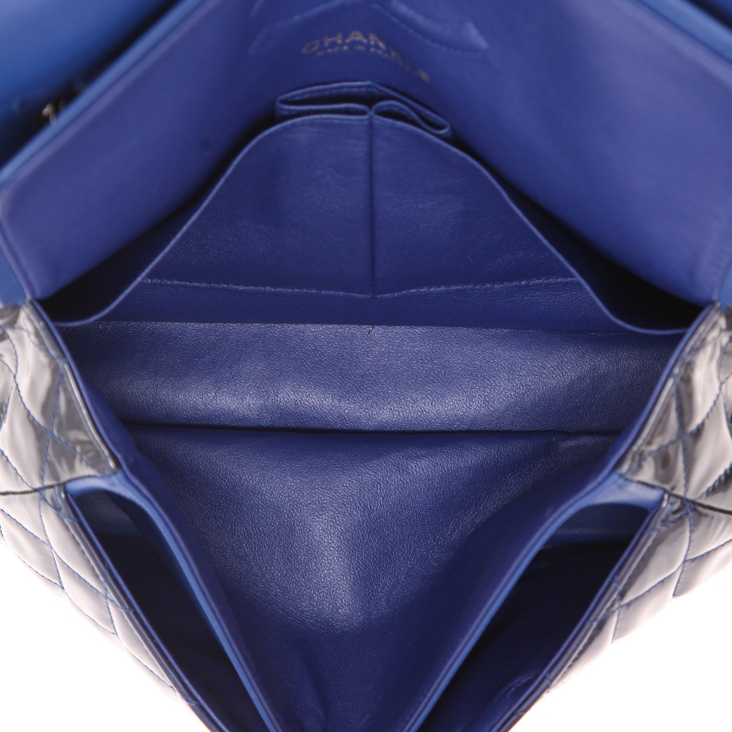 Borsa Chanel  Timeless Classic in pelle verniciata e foderata blu - Detail D3