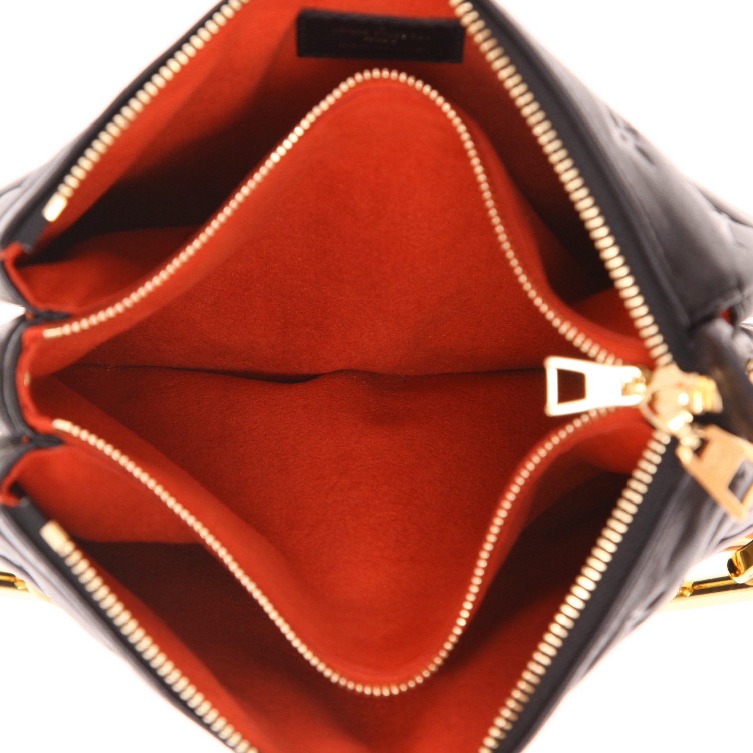 Louis Vuitton  Coussin shoulder bag  in black empreinte monogram leather - Detail D4