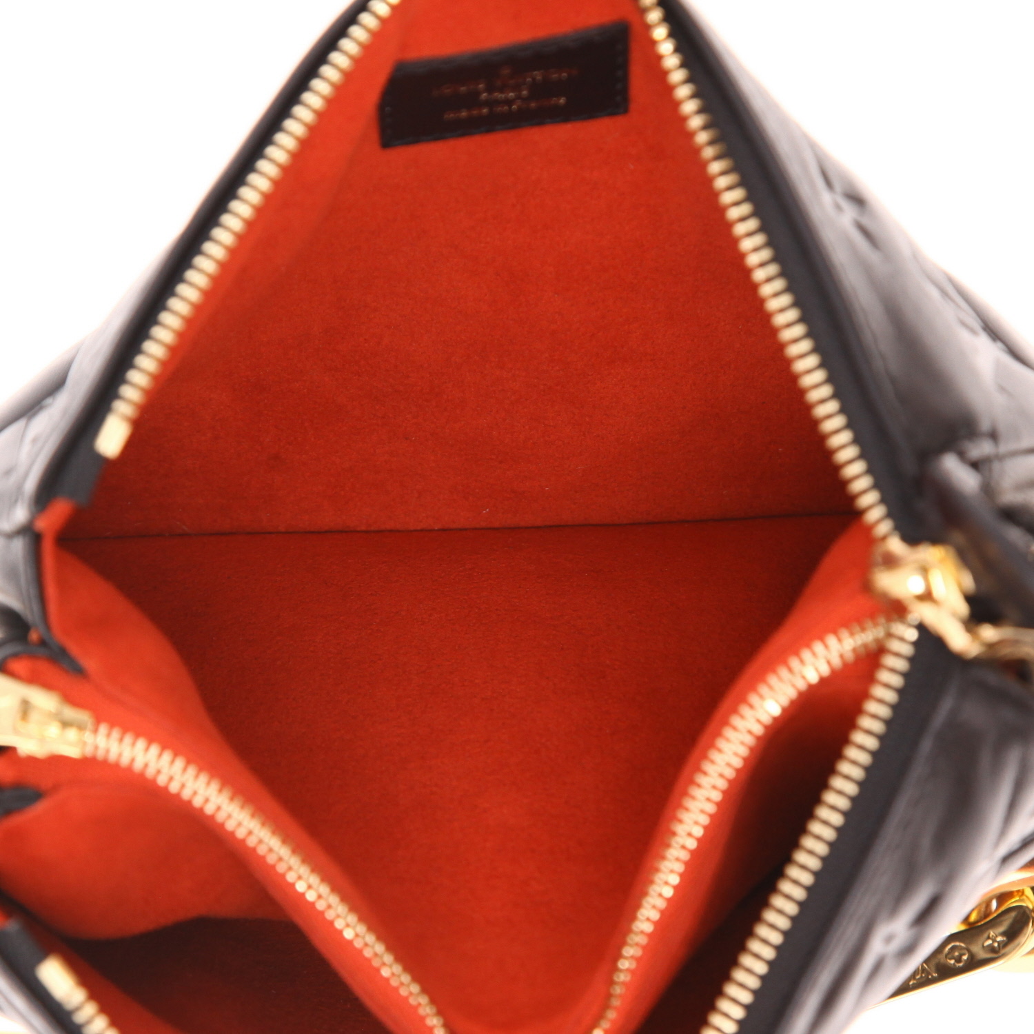 Bolso bandolera Louis Vuitton  Coussin BB en cuero monogram huella negro - Detail D5