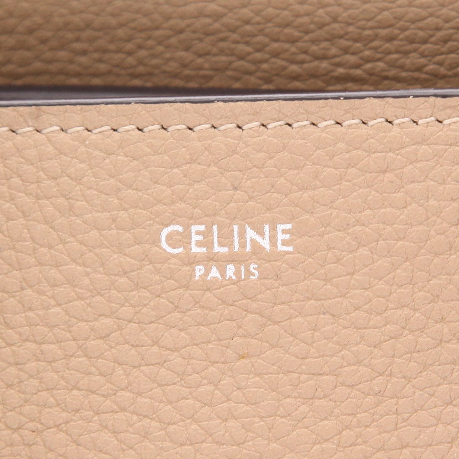 Sac à main Celine  Luggage en cuir grainé beige - Detail D2