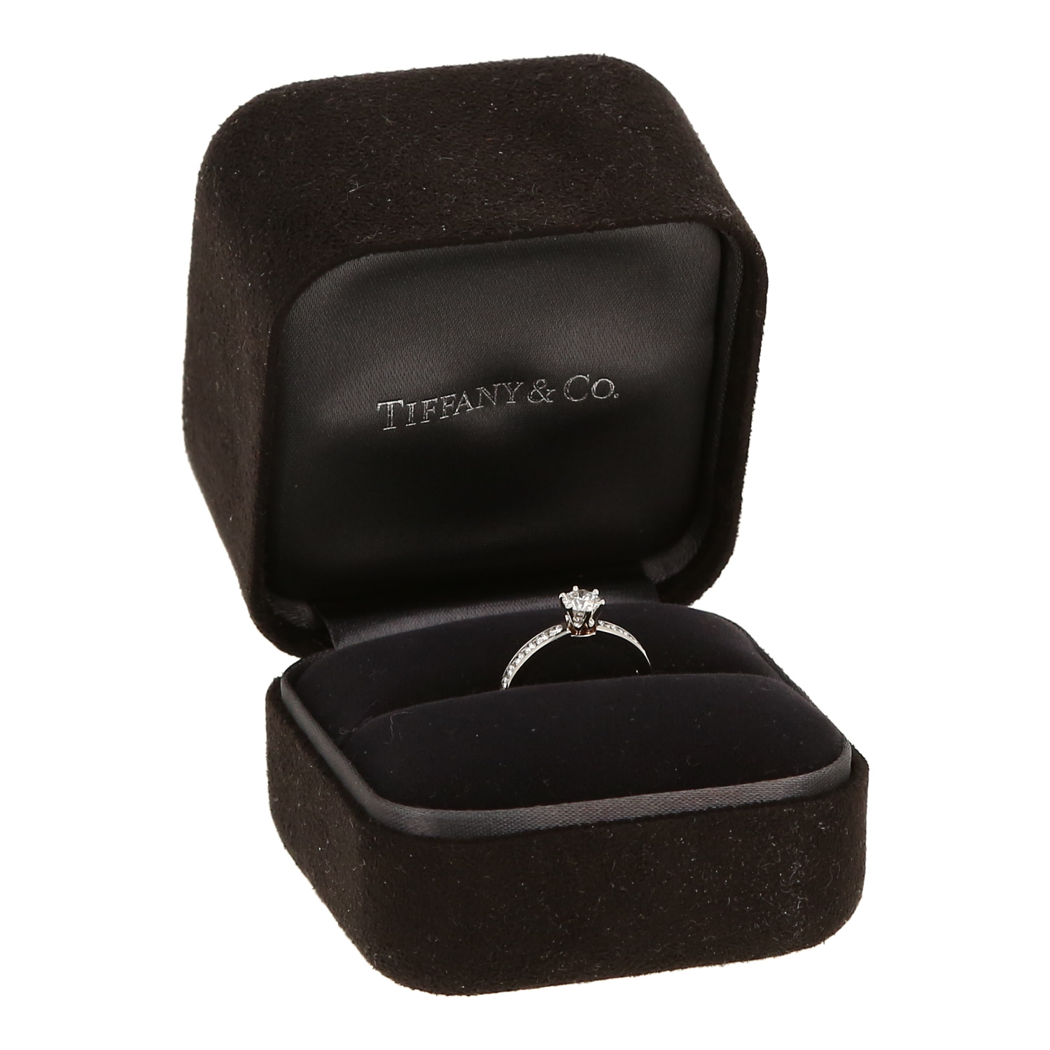 Anello solitario Tiffany 
Co  in platino e diamanti - Detail D2