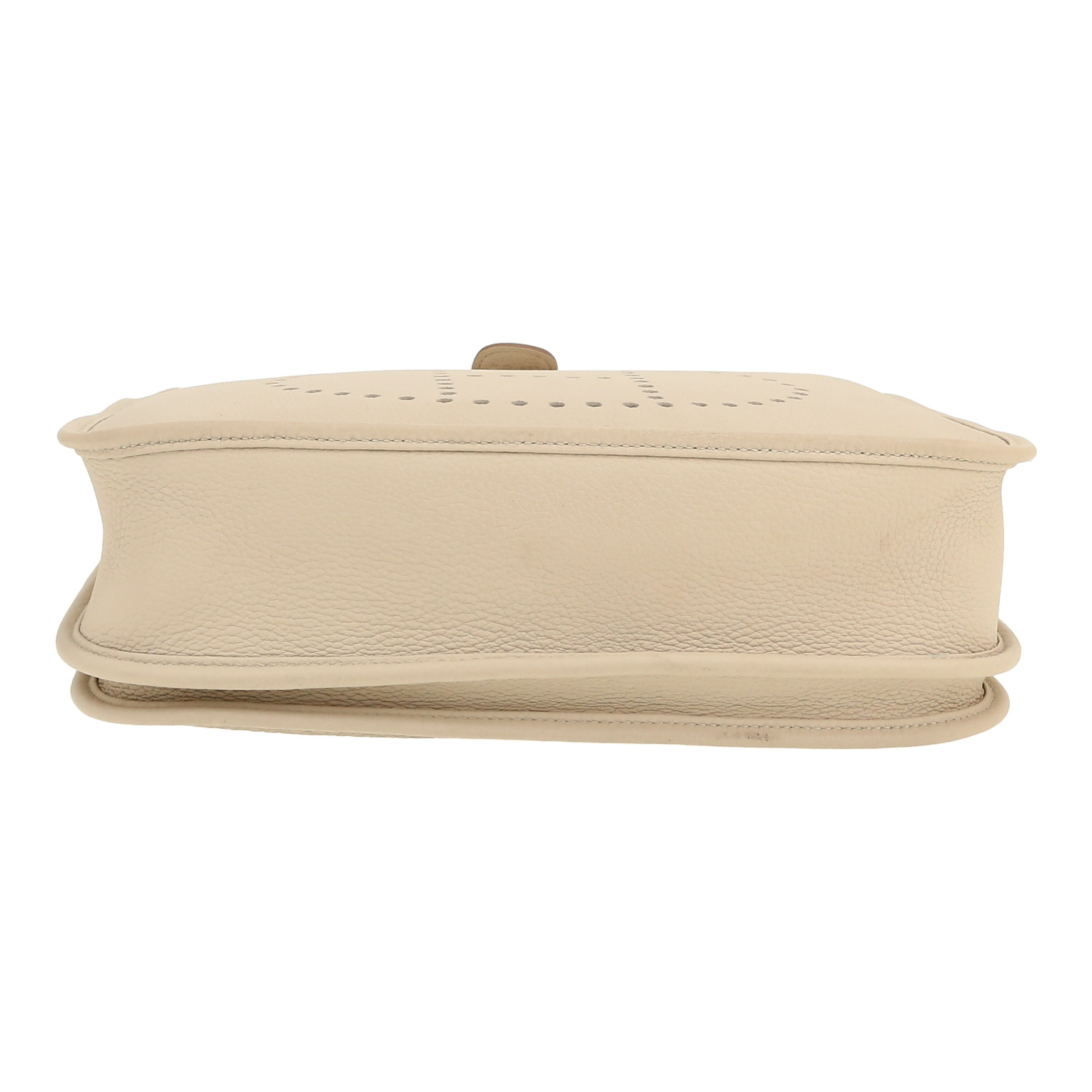 Hermès  Evelyne III shoulder bag  in Gris-Béton togo leather - Detail D1