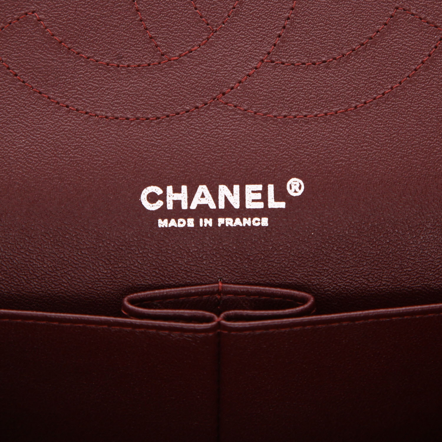 Chanel  Timeless Jumbo shoulder bag  in black quilted leather - Detail D2