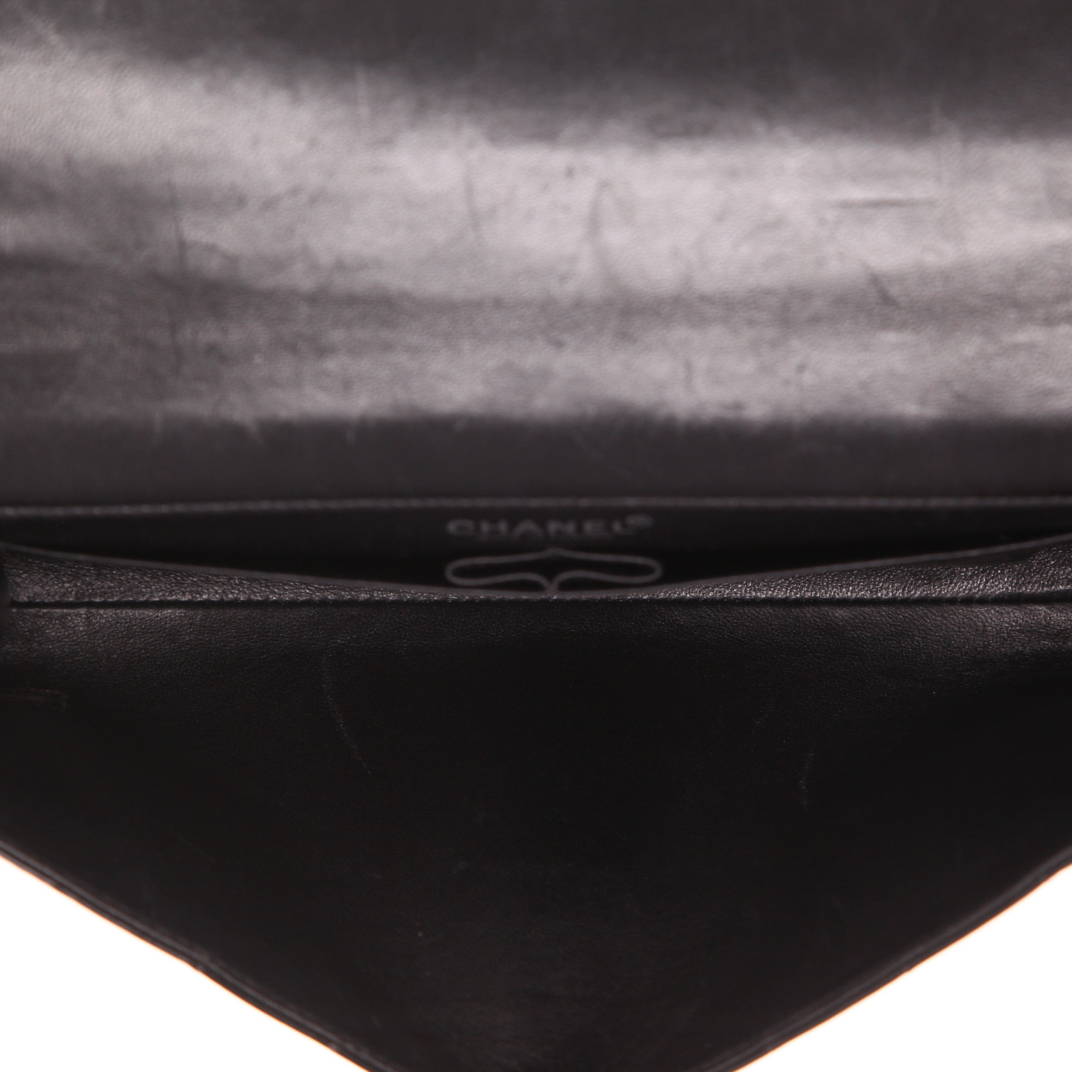 Chanel   handbag  in black patent leather - Detail D3