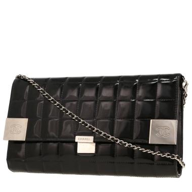 Chanel   handbag  in black patent leather