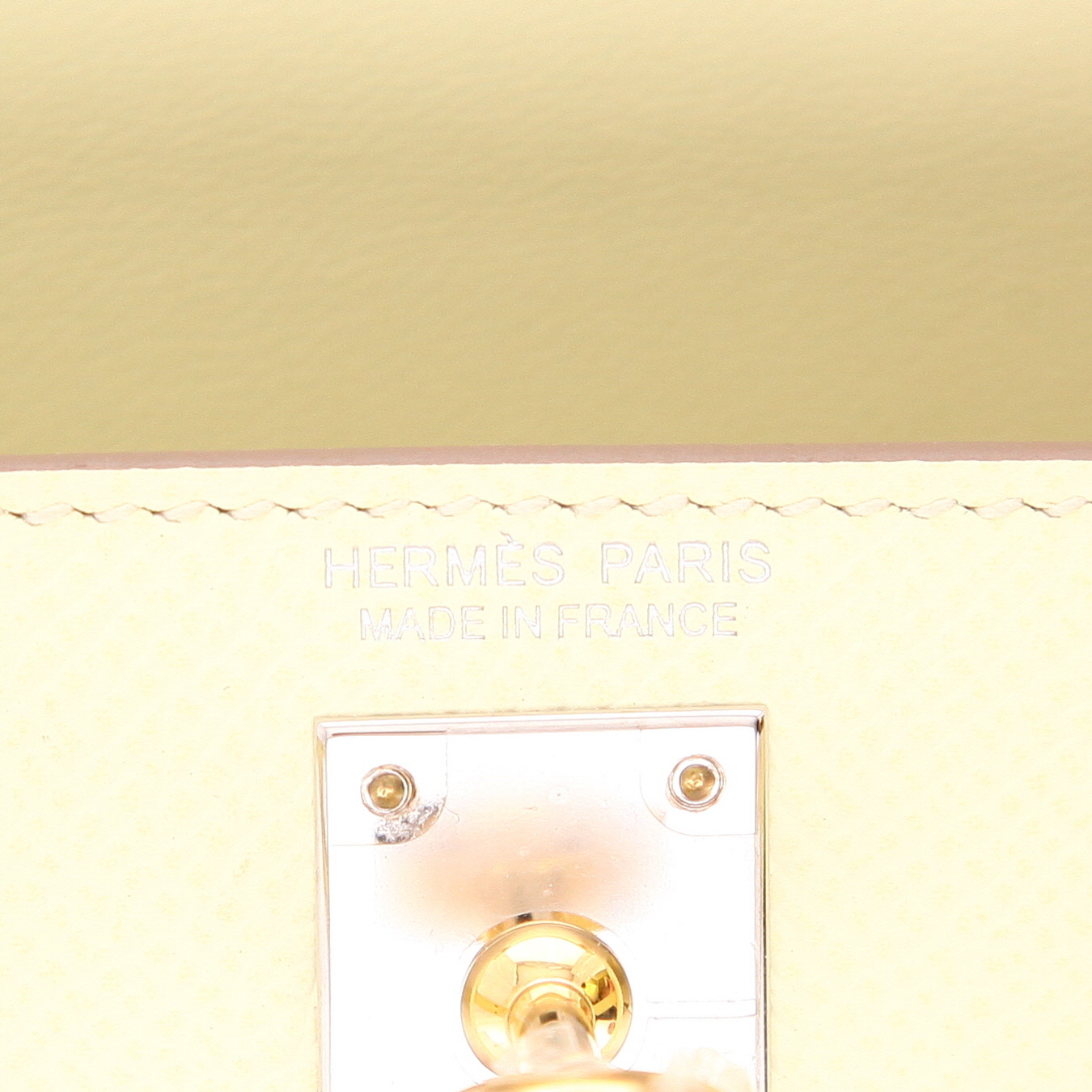 Hermès  Kelly 20 cm shoulder bag  in Jaune Milton epsom leather - Detail D2