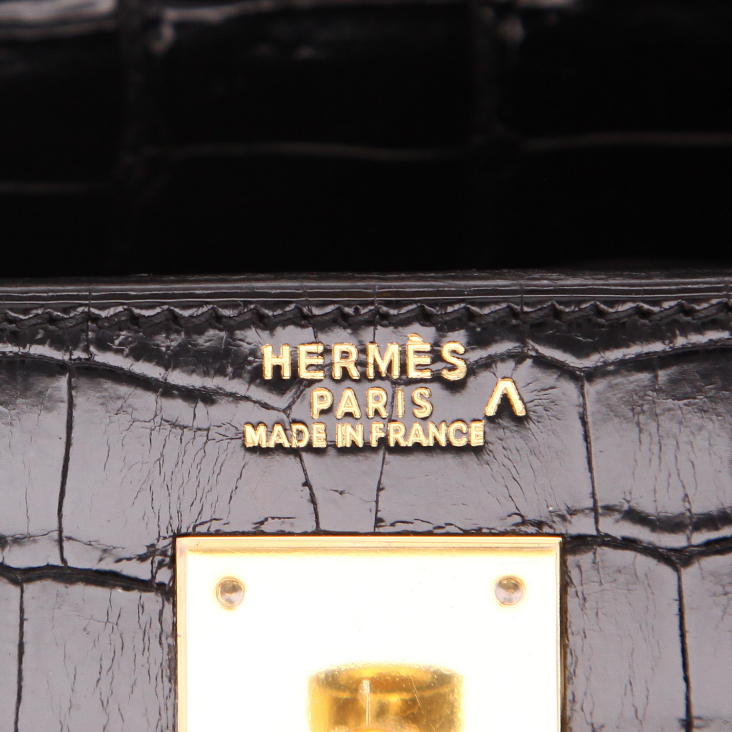 Borsa Hermès  Kelly 32 cm in coccodrillo marino nero - Detail D2