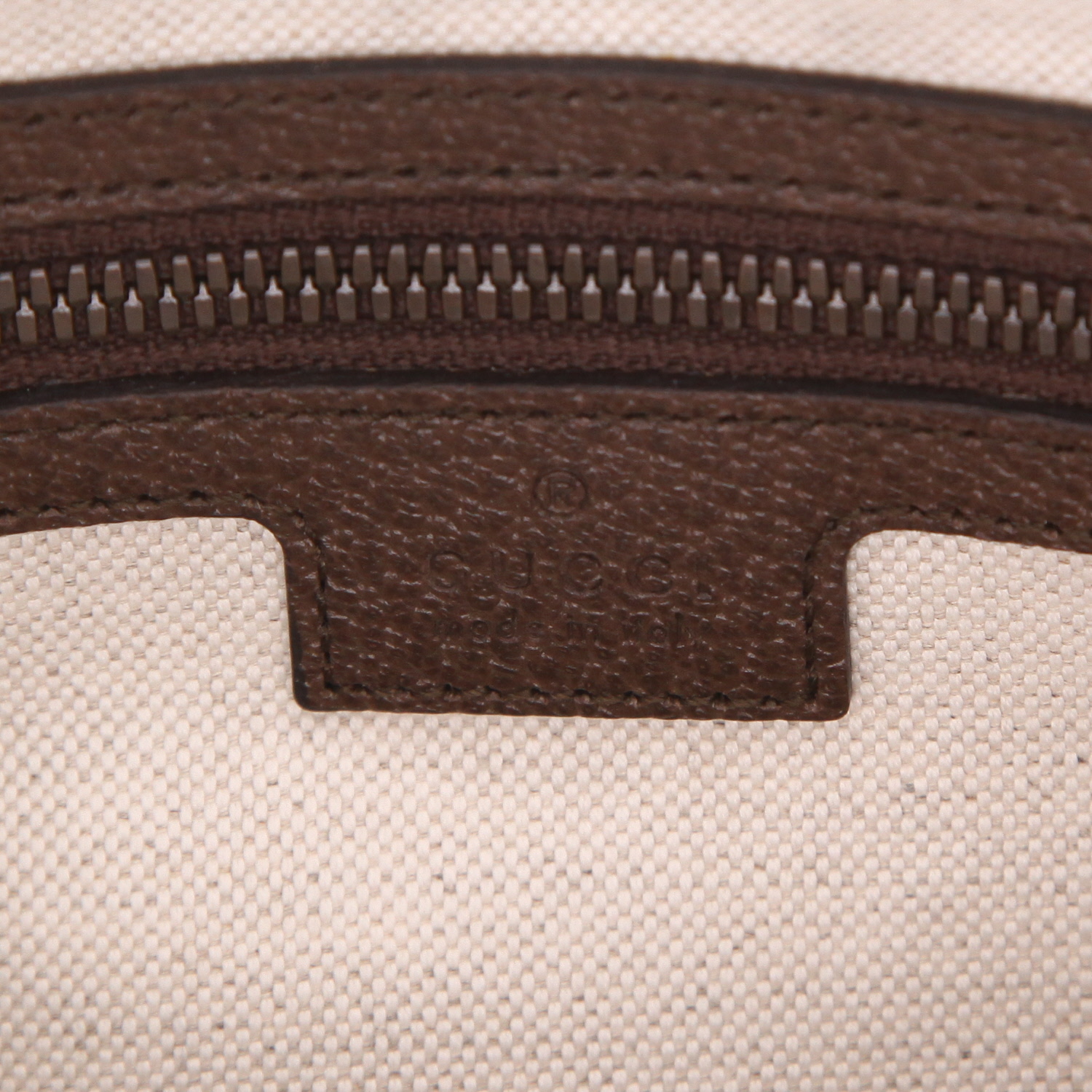 Sac bandoulière Gucci   en toile sûpreme GG beige et cuir marron - Detail D2