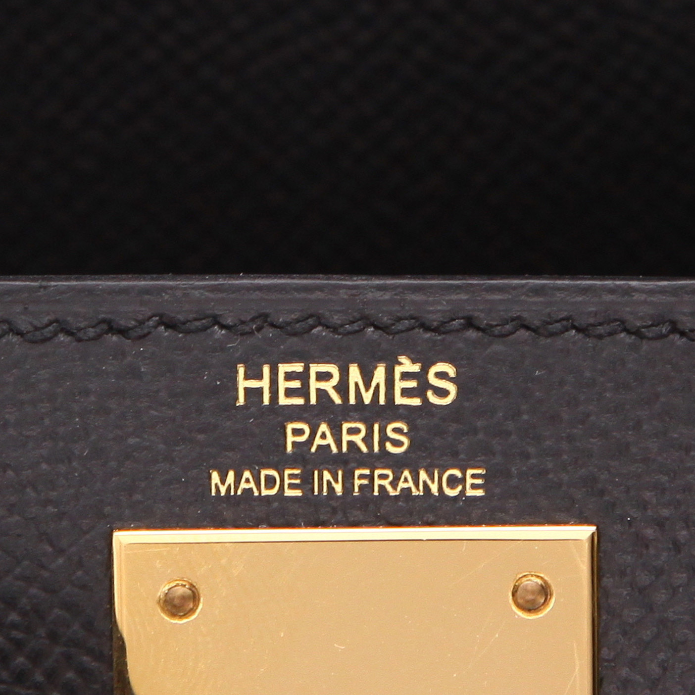 Hermès  Kelly 28 cm handbag  in black epsom leather - Detail D2
