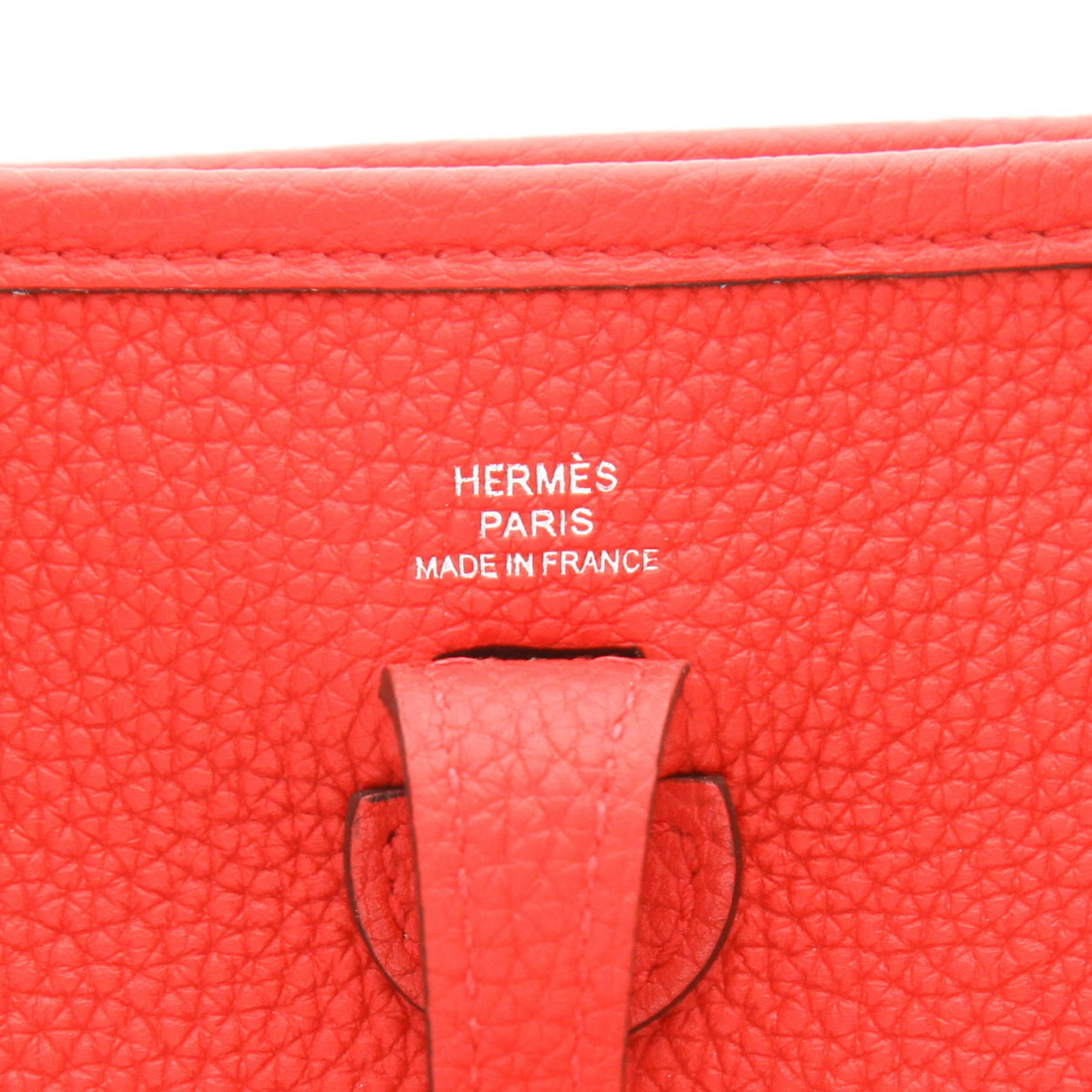 Hermès  Mini Evelyne shoulder bag  in red leather taurillon clémence - Detail D2