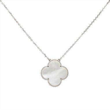 Collier Van Cleef & Arpels Magic Alhambra en or blanc et nacre