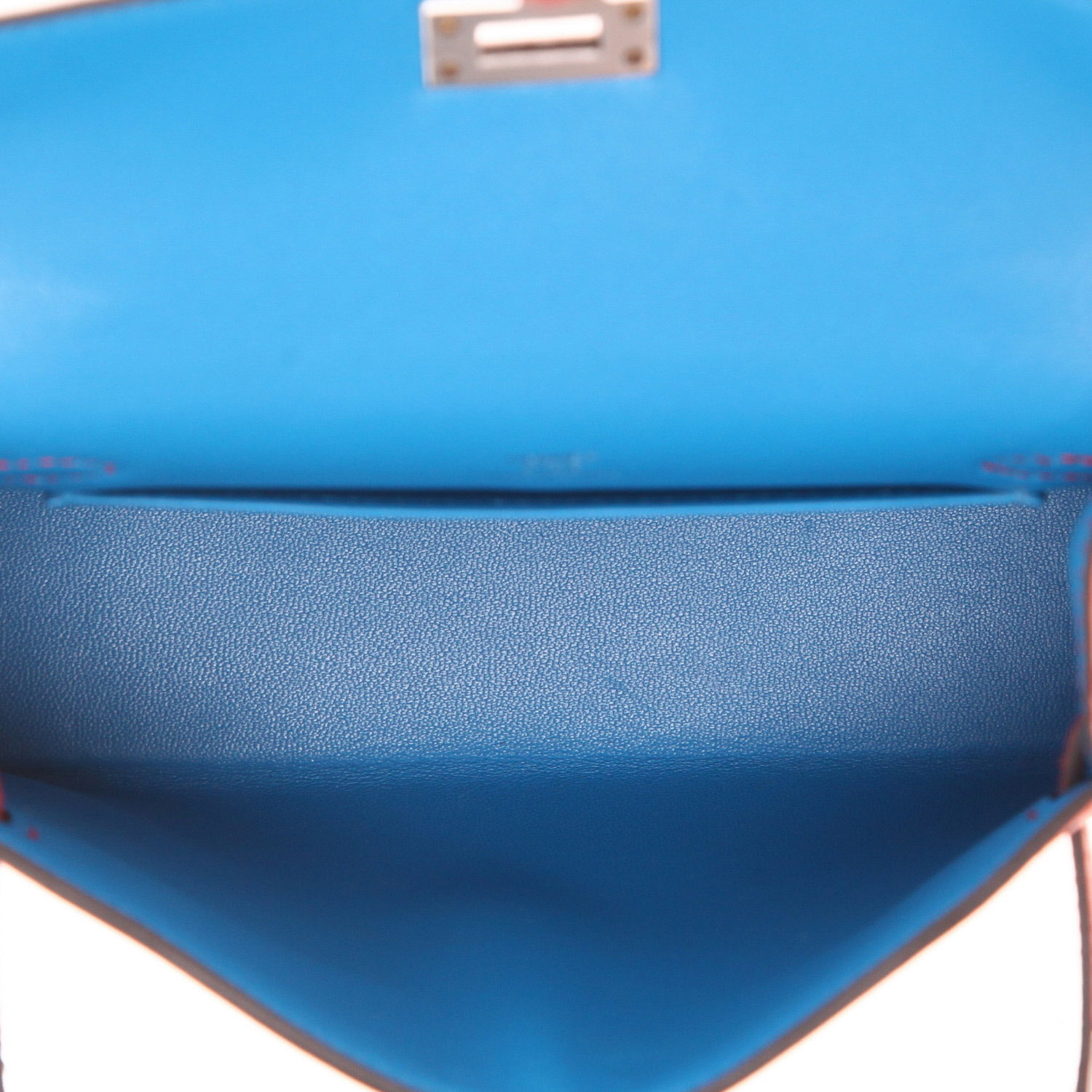 Sac à main Hermès  Kelly 20 cm Casaque en cuir epsom Rose extrême et Rouge de Coeur - Detail D3