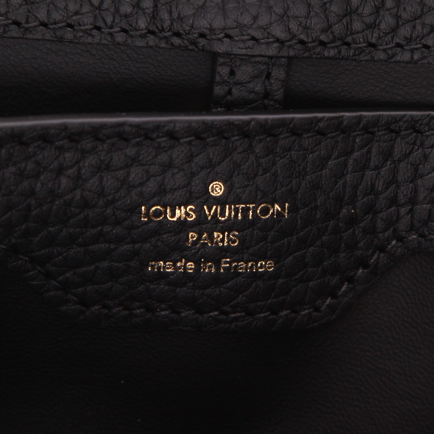 Louis Vuitton  Capucines handbag  in black leather taurillon clémence - Detail D2