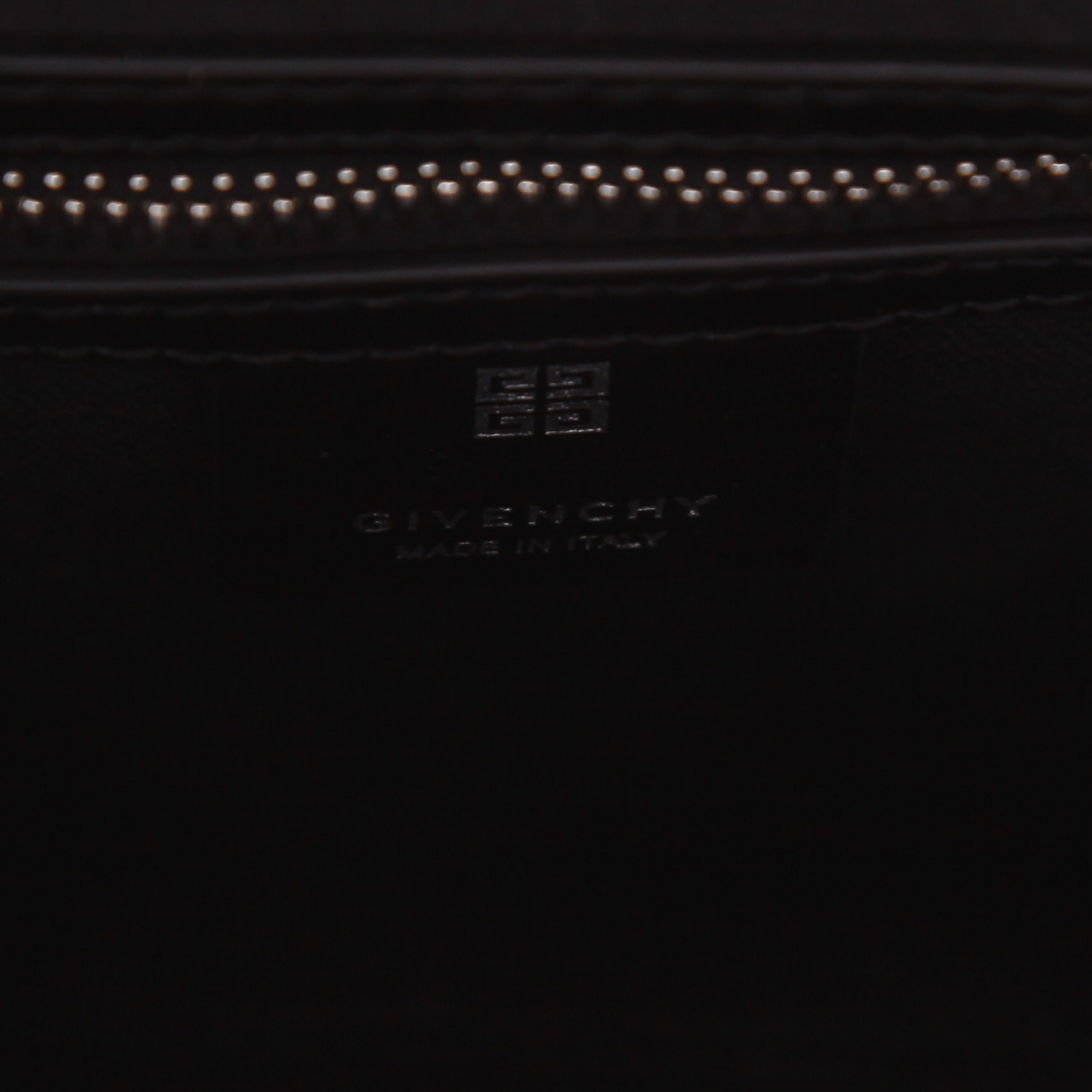 Bolso de mano Givenchy  Antigona en cuero negro - Detail D2