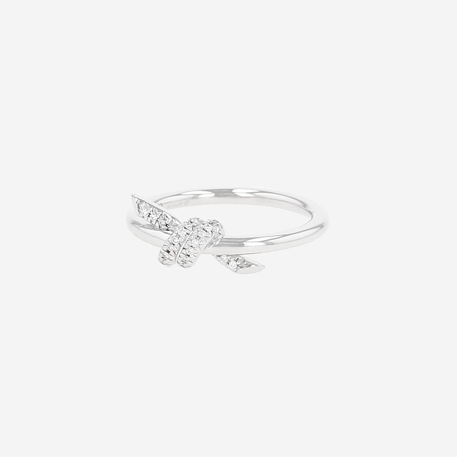 Anello Tiffany 
Co Knot in oro bianco e diamanti