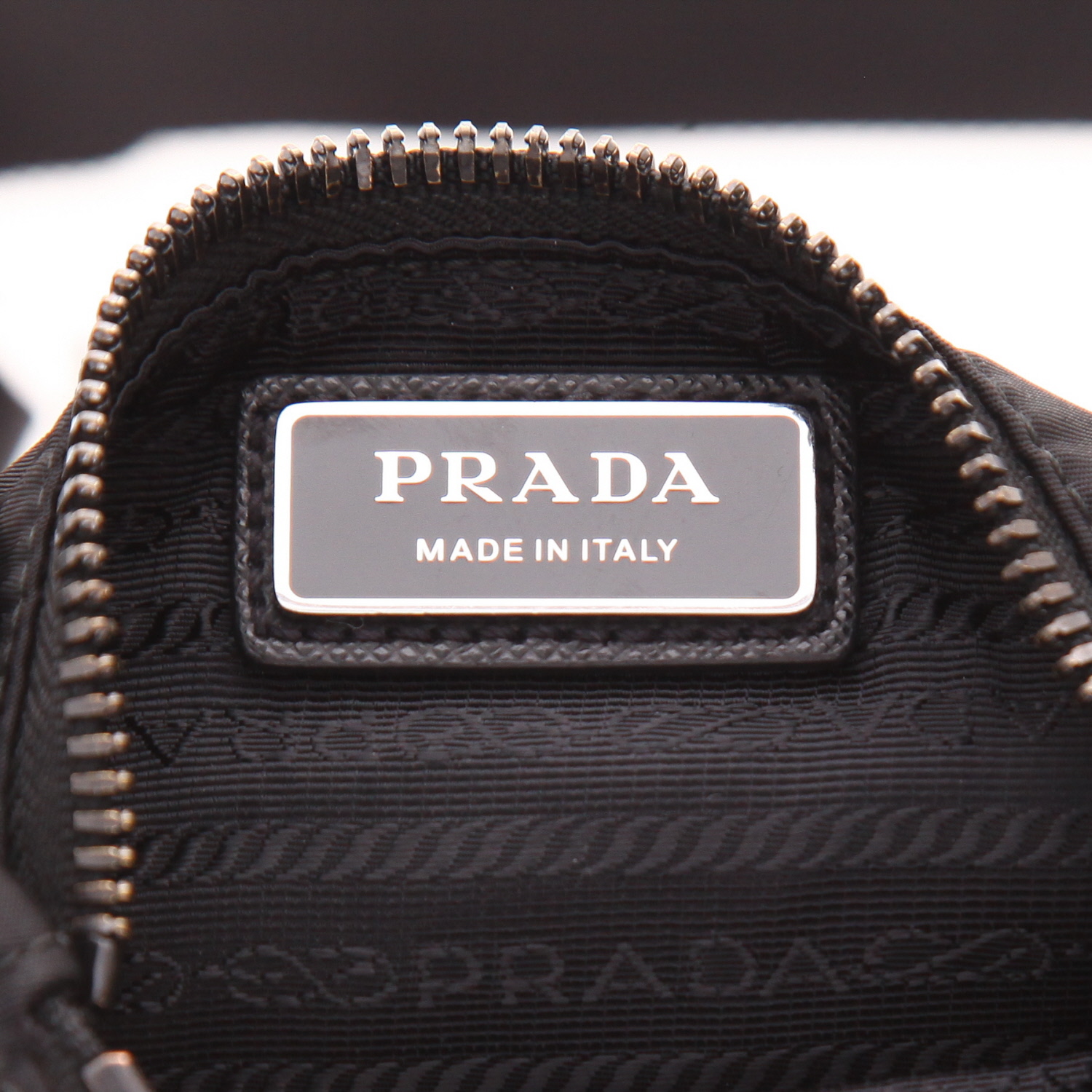Borsa a tracolla Prada  Nylon in tela nera - Detail D2