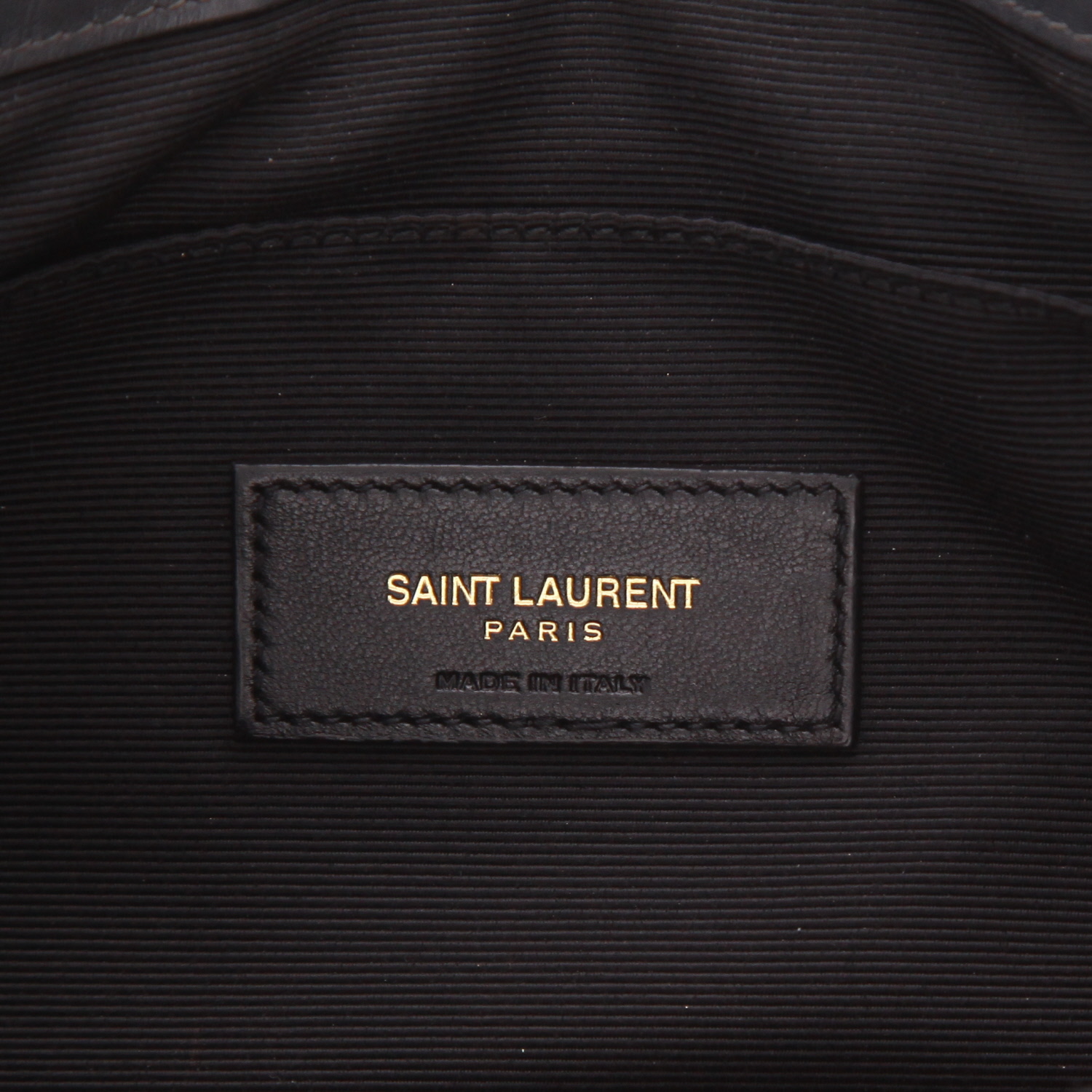 Saint Laurent   pouch  in grey chevron quilted leather - Detail D2