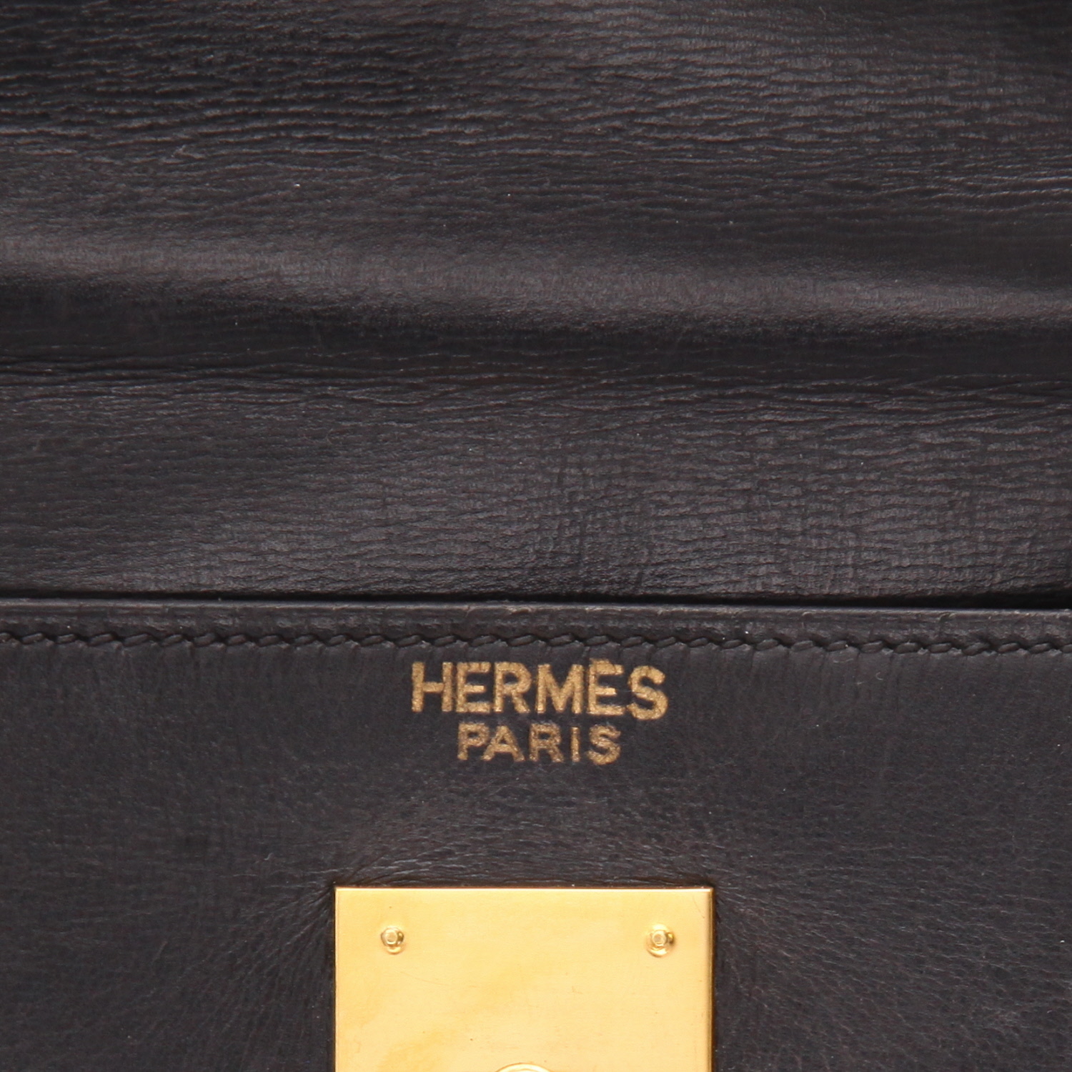 Hermès  Kelly 35 cm handbag  in black box leather - Detail D2