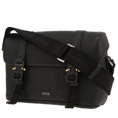 Dior  Hit the Road shoulder bag  in black grained leather