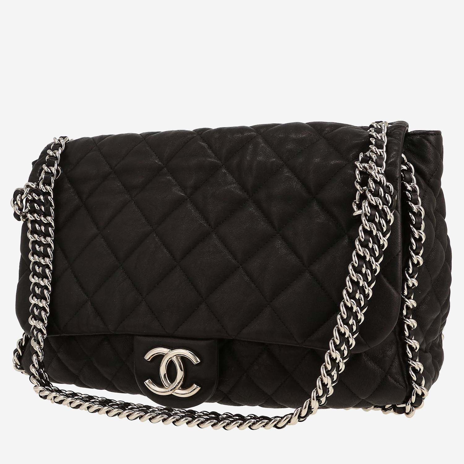 Chanel   handbag  in black quilted leather