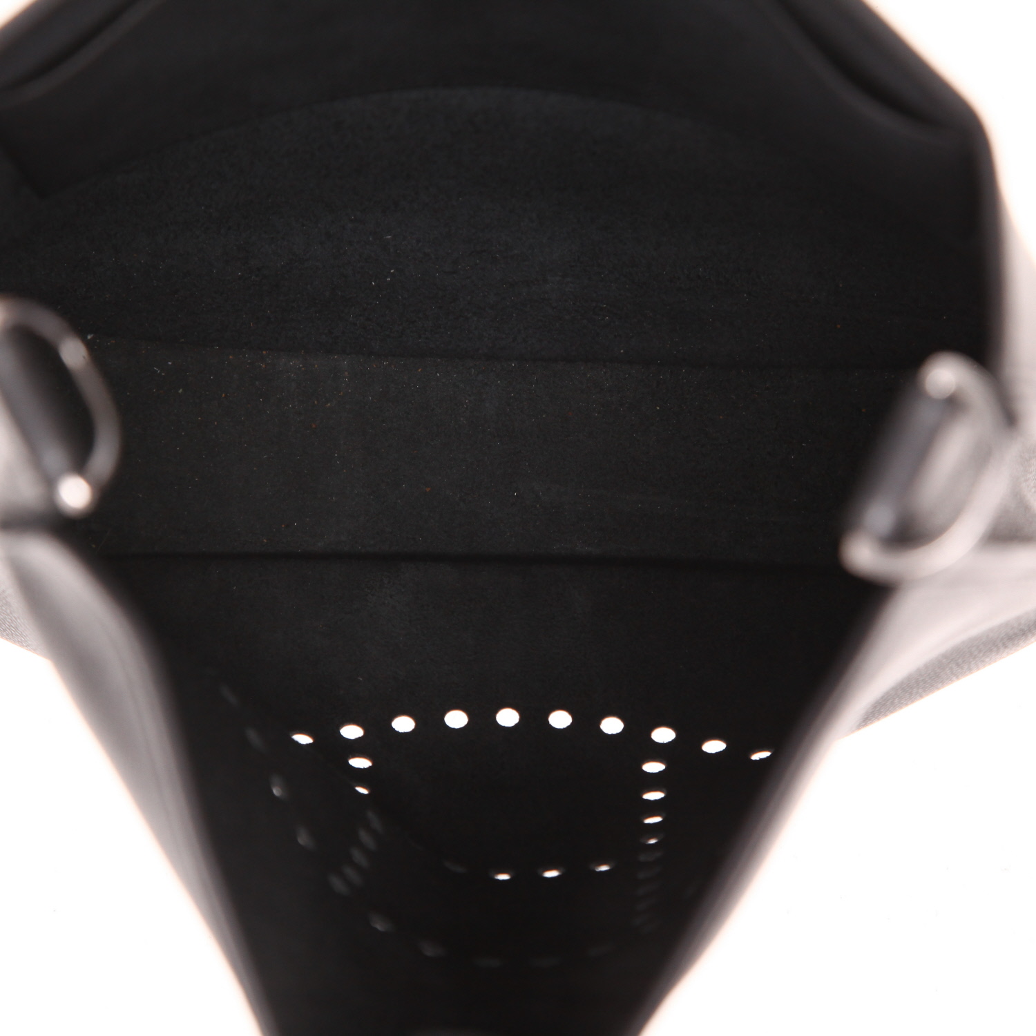 Hermès  Evelyne shoulder bag  in black epsom leather - Detail D3