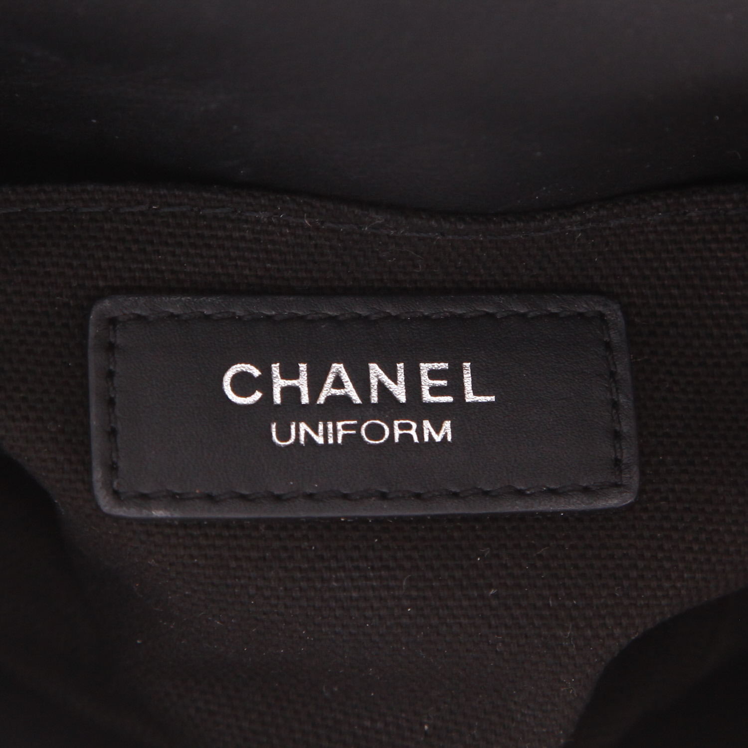 Chanel  Pochette ceinture clutch-belt  in black quilted leather - Detail D2