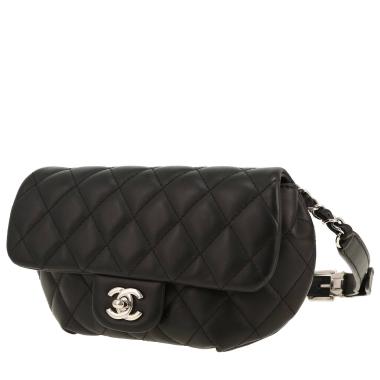 Pochette-ceinture Chanel  Pochette ceinture en cuir matelassé noir