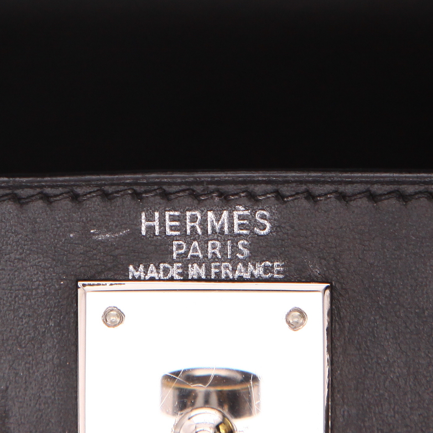 Sac à main Hermès  Kelly 28 cm en cuir box noir - Detail D2