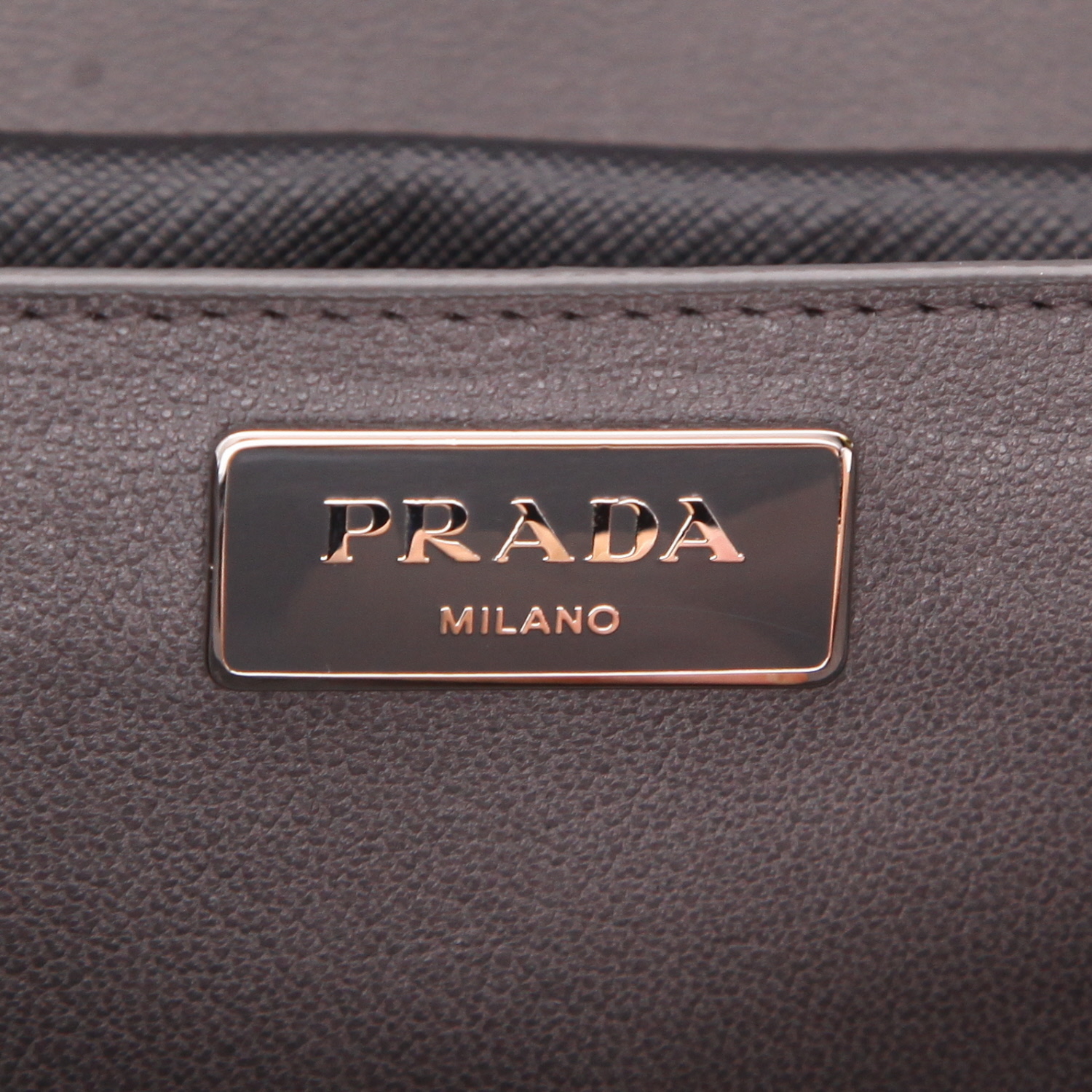 Borsa a tracolla Prada   in pelle saffiano nera - Detail D2