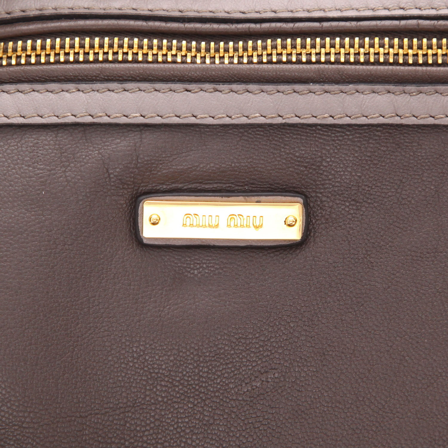 Miu Miu   handbag  in grey leather - Detail D2