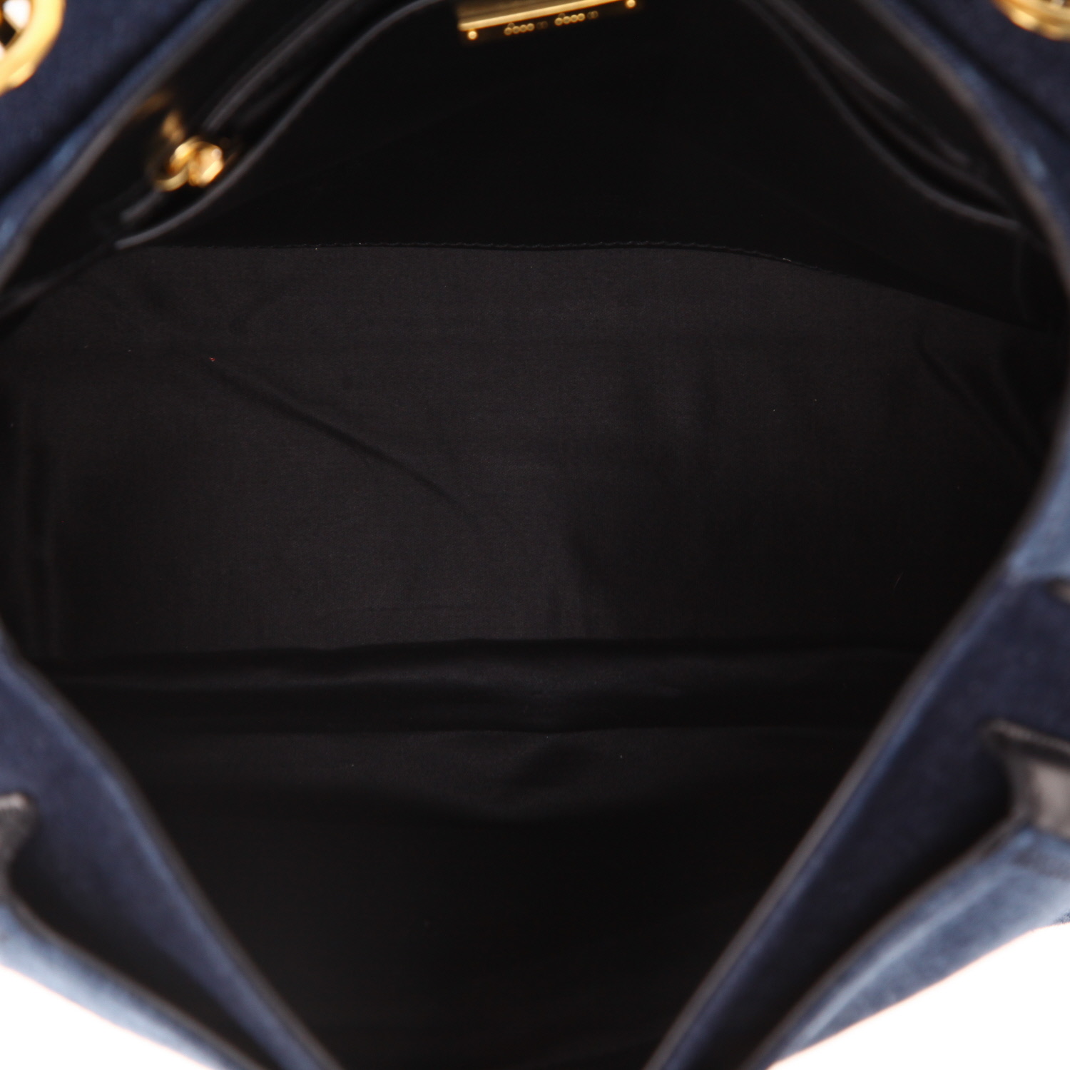 Sac à main Miu Miu   en denim bleu et cuir bleu-marine - Detail D3