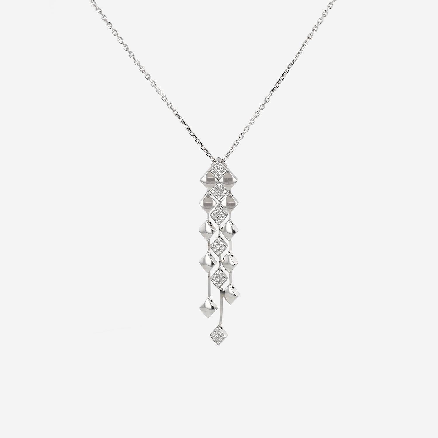 Chanel Matelassé necklace in white gold and diamonds