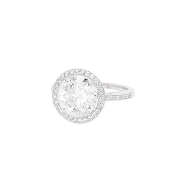 Vintage  solitaire ring in white gold and diamonds