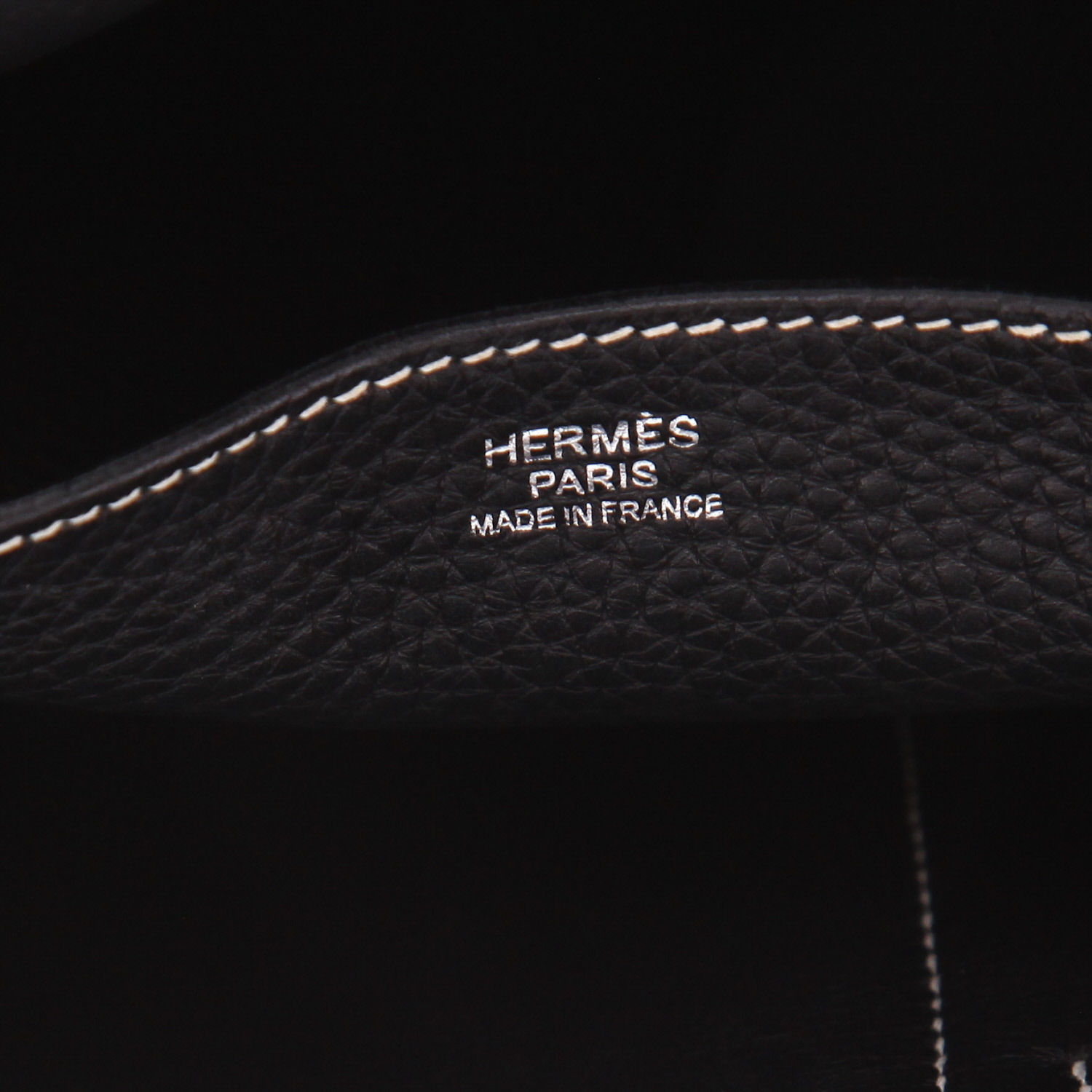 Bolso de mano Hermès  Halzan en cuero togo negro - Detail D2