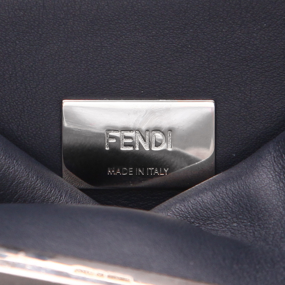 Bolso de mano Fendi  Peekaboo en cuero azul claro - Detail D2