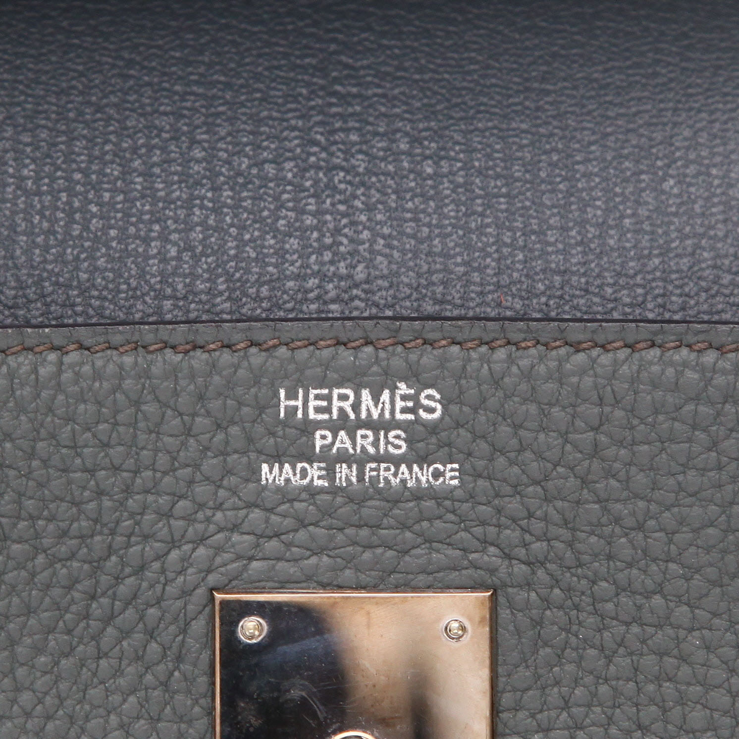 Hermès  Birkin 40 cm handbag  in Bleu Orage togo leather - Detail D2