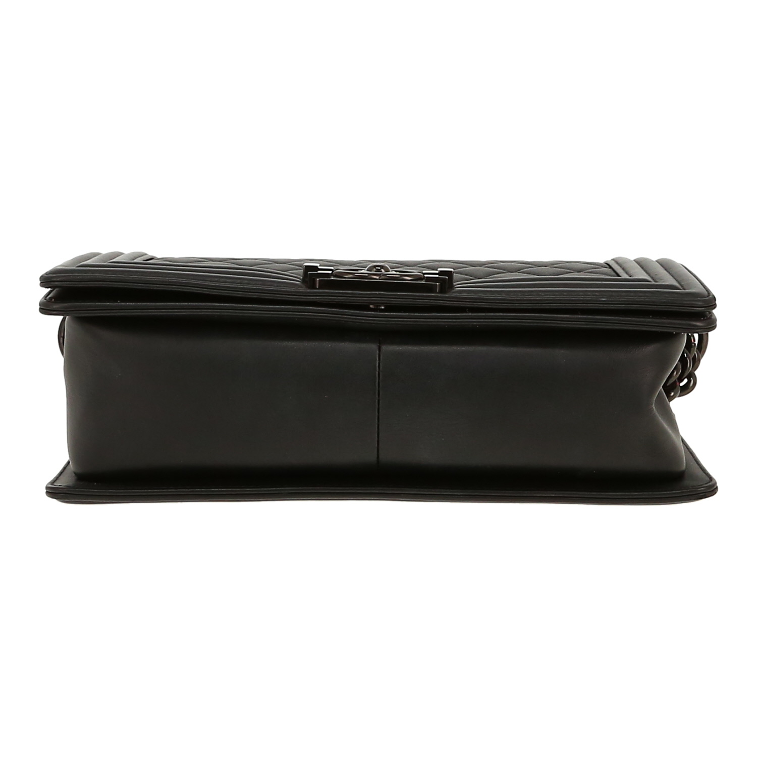 Bolso bandolera Chanel  Boy en cuero acolchado negro - Detail D1