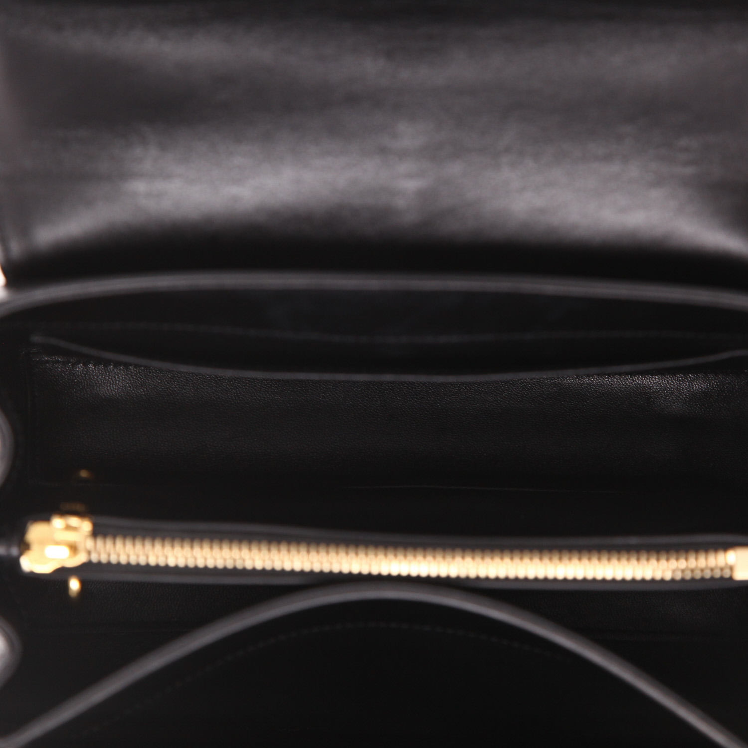 Bolso de mano Celine  16 modelo pequeño  en cuero negro - Detail D3