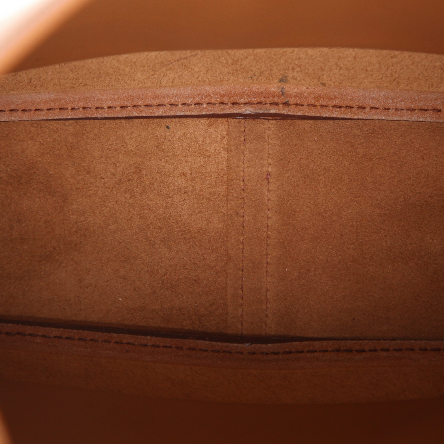 Hermès  Trim bag worn on the shoulder or carried in the hand  in gold box leather - Detail D3