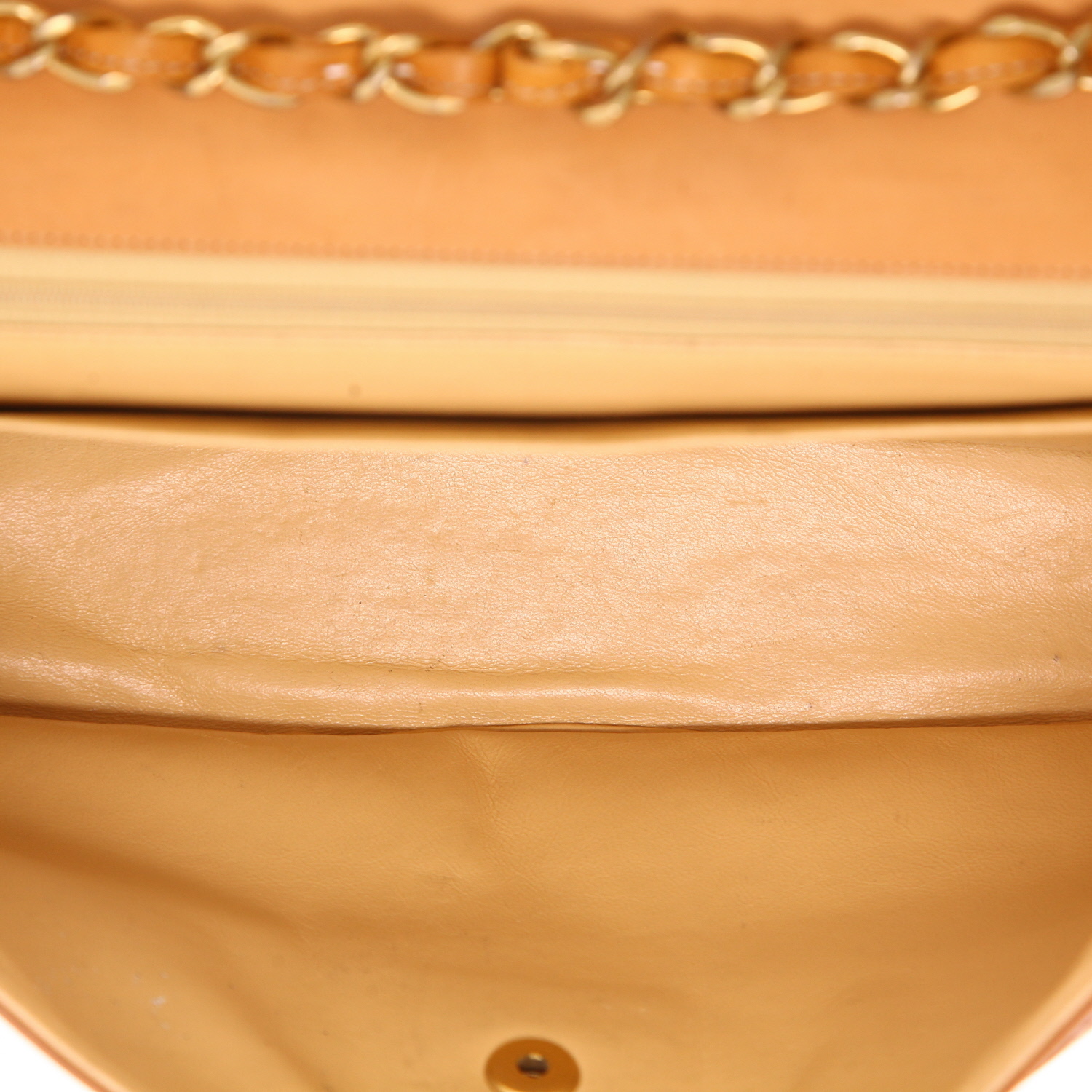 Chanel Timeless Maxi Jumbo shoulder bag in natural leather - Detail D3