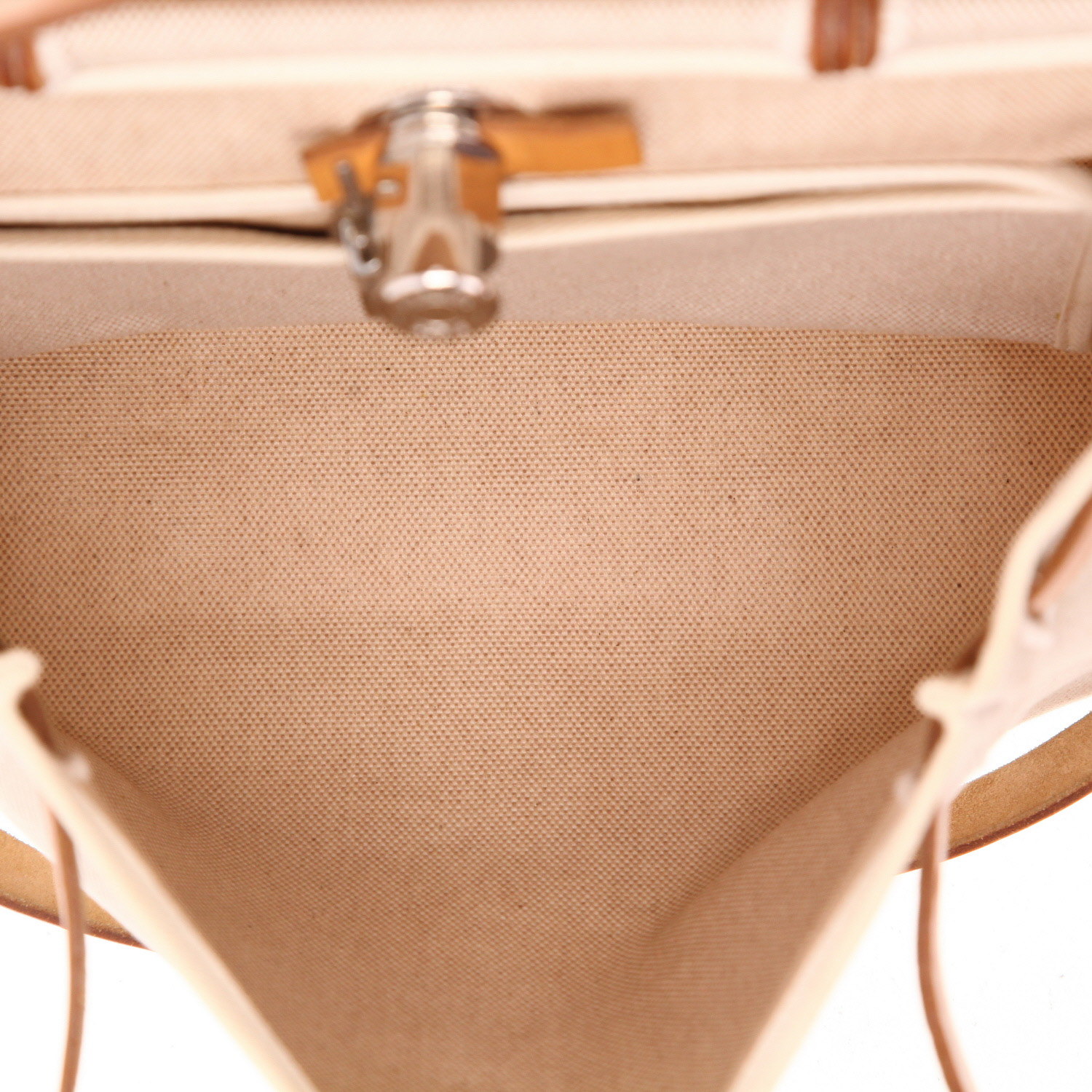 Hermès  Herbag handbag  in beige canvas  and Hunter cowhide - Detail D3