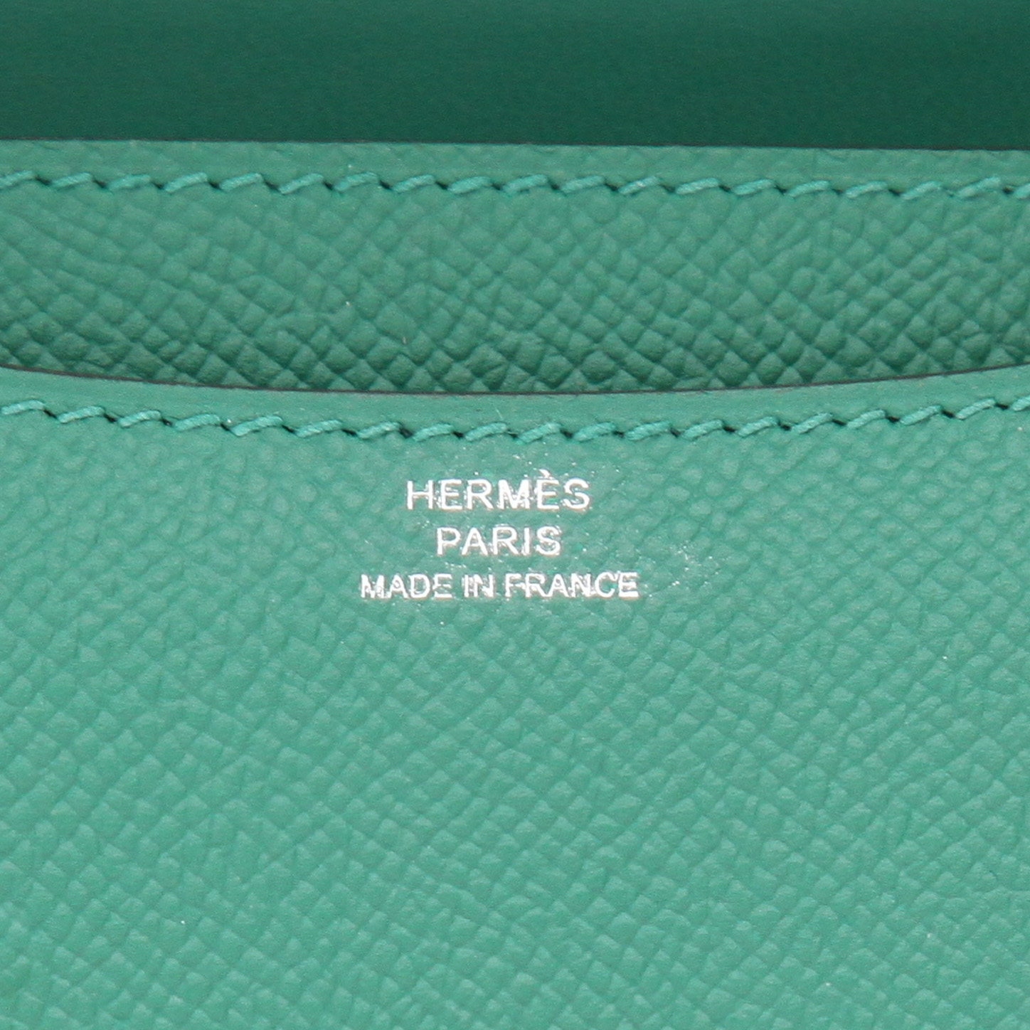 Sac bandoulière Hermès  Constance en cuir epsom vert - Detail D2