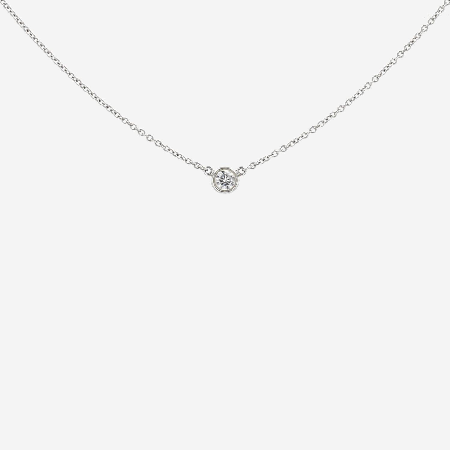Collier Tiffany 
Co Diamonds By The Yard en platine et diamant Collier Tiffany 
Co Diamonds By The Yard en platine et diamant