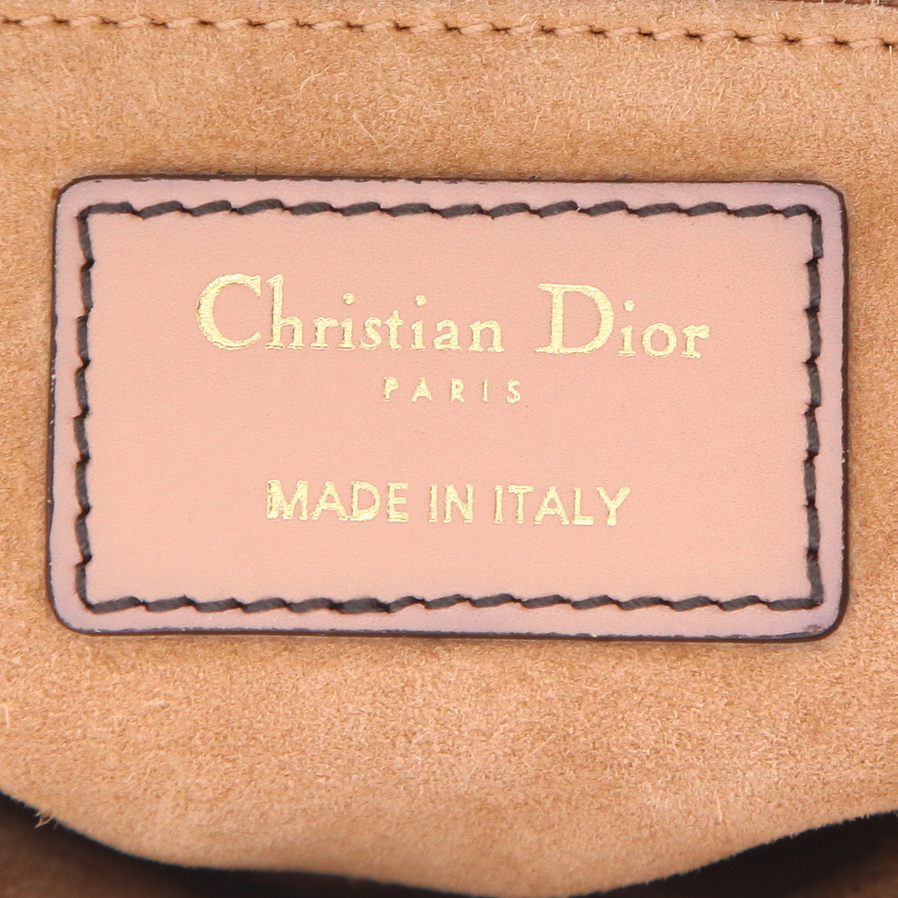 Sac à main Dior  Lady Dior en cuir rose - Detail D2