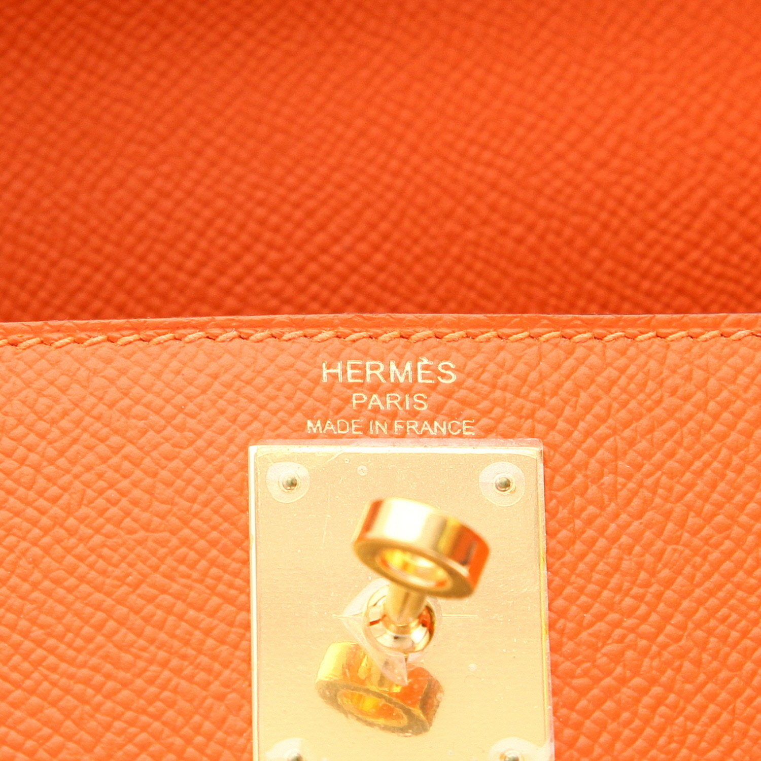 Bolso de mano Hermès  Kelly 28 cm en cuero epsom naranja Feu - Detail D2