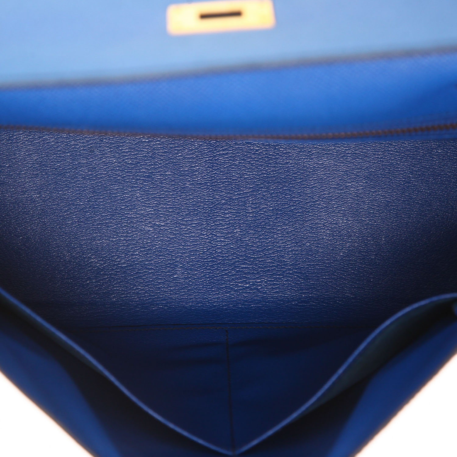 Sac à main Hermès  Kelly 32 cm en cuir Courchevel bleu - Detail D3