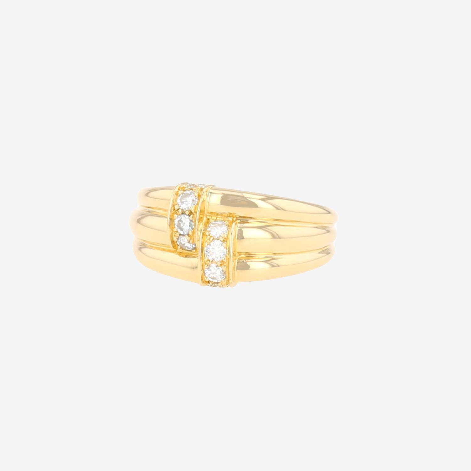 Van Cleef 
Arpels   1980's ring in yellow gold and diamonds
