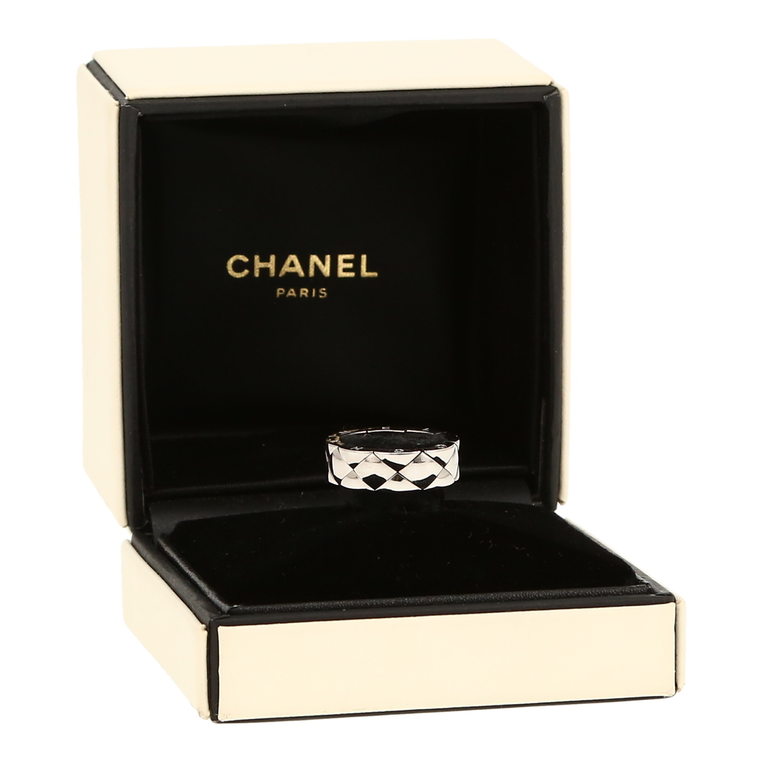 Anello Chanel Matelassé modello medio in oro bianco - Detail D2