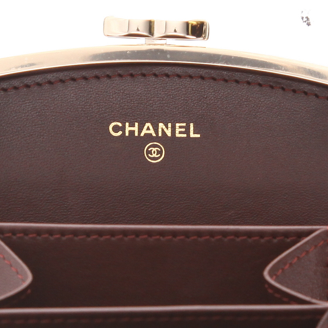 Chanel   clutch  in black leather - Detail D2