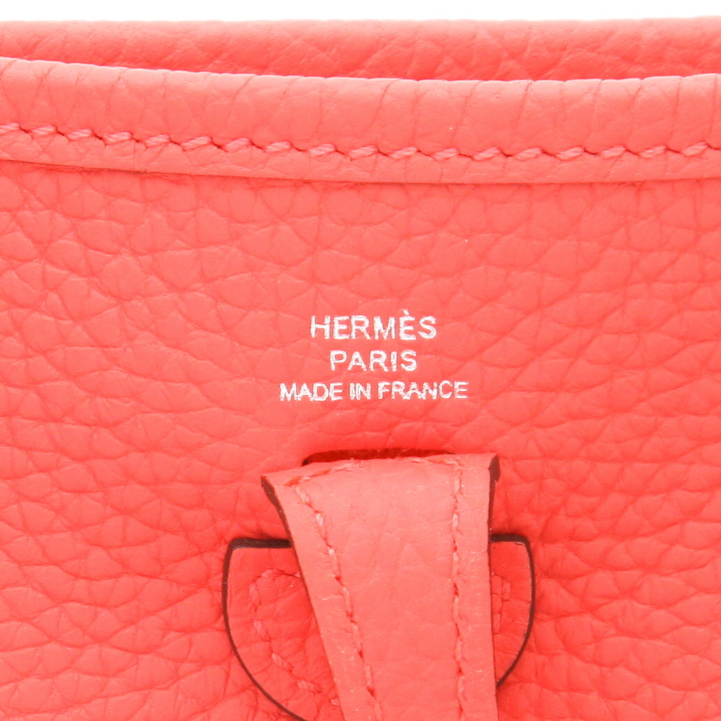 Borsa a tracolla Hermès  Mini Evelyne in pelle togo rosa - Detail D2